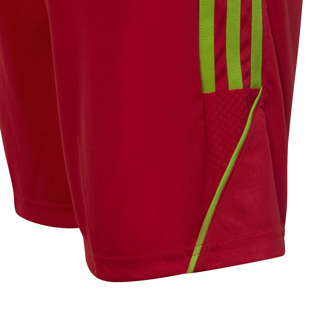 Adidas Kinder Shorts Tiro 23 rot-grün